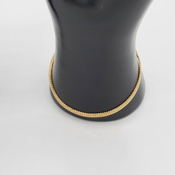 Set of Vintage Gold-Toned Pierced Earrings, Chain Necklace and Bracelet - Picture 5 of 9